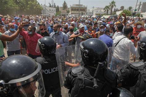 what happened in tunisia today.